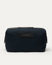 WANT LES ESSENTIELS Kenyatta Organic Cotton Canvas Toiletry Bag (Navy)