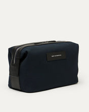 WANT LES ESSENTIELS Kenyatta Organic Cotton Canvas Toiletry Bag (Navy)